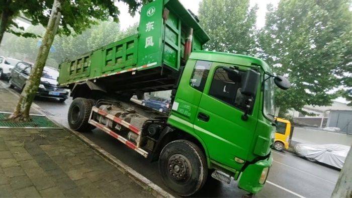 二手东风神宇 160马力 自卸车