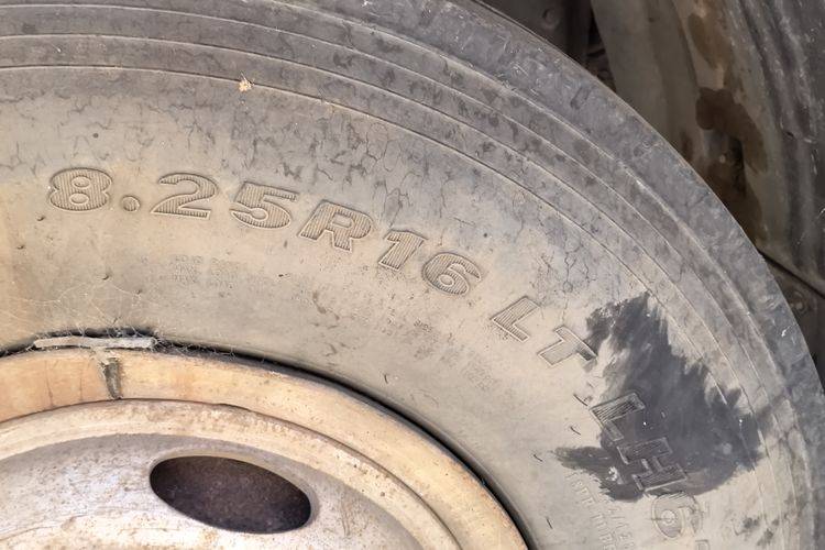 二手一汽解放轻卡 141马力 载货车