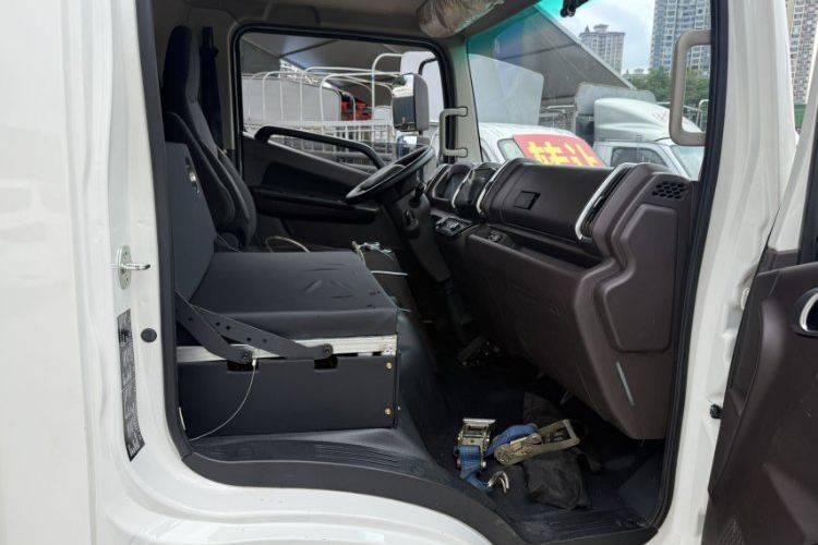 二手远程汽车 100.88Wh 电动卡车