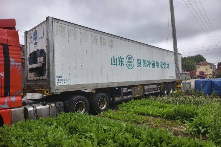 二手重汽汕德卡 540马力 牵引车