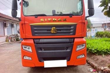 二手中国重汽 汕德卡SITRAK C7H重卡 奢华版 540马力 6X4自动挡牵引车(带液缓)(国五) 双驱 曼二手牵引车 黄牌
