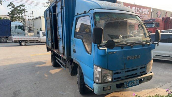 二手庆铃五十铃 98马力 载货车