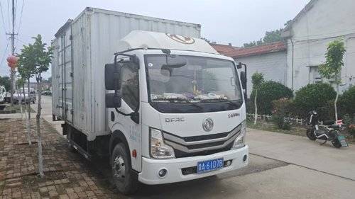 东风多利卡 136马力 载货车