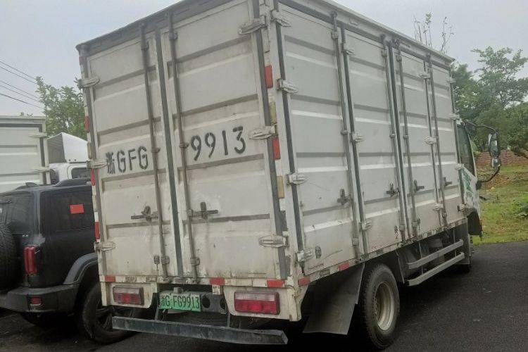 二手一汽解放轻卡 150马力 载货车
