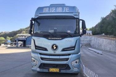 二手陕汽重卡 德龙X6000 旗舰版 560马力 6X4 LNG自动档牵引车(国六) 双驱 潍柴二手牵引车 黄牌图片