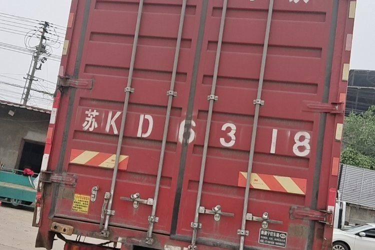二手青岛解放 260马力 载货车
