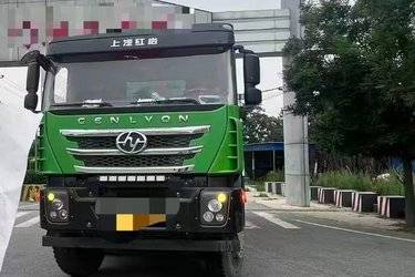 二手上汽红岩 杰狮C500重卡 450马力 8X4 8米自卸车(国五) 前四后八 上菲红二手自卸车 黄牌