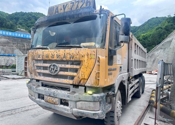 二手上汽红岩 350马力 自卸车