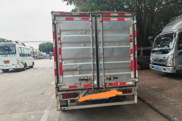 二手上汽通用五菱 129马力 载货车