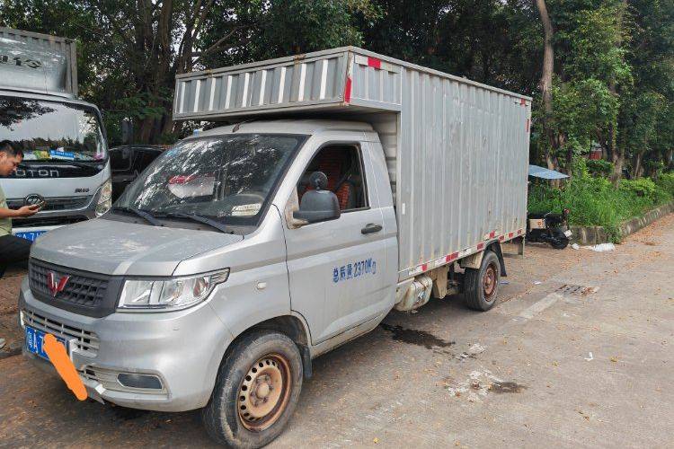 二手上汽通用五菱 129马力 载货车