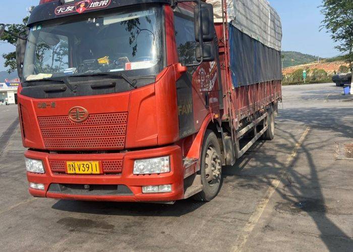 二手一汽解放 240马力 载货车