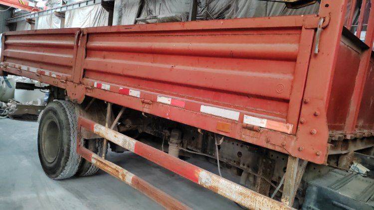 二手东风商用车 180马力 载货车