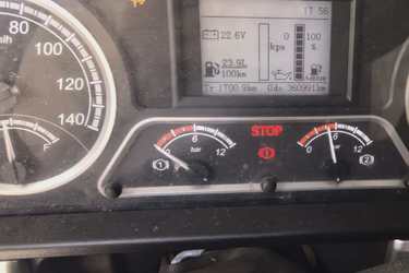 二手东风柳汽 乘龙H5中卡 290马力 6X2 7.8米仓栅式载货车(国五) 前四后四 玉柴二手载货车 黄牌