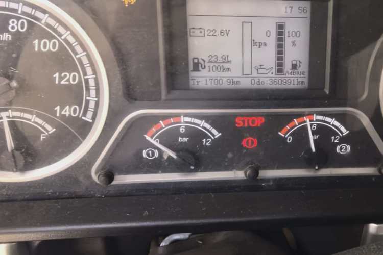 二手东风柳汽乘龙 290马力 载货车