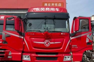 二手东风商用车 天龙旗舰KX 嵘耀版 530马力 6X4 LNG自动档牵引车(国六) 双驱 东风康明斯二手牵引车 黄牌图片