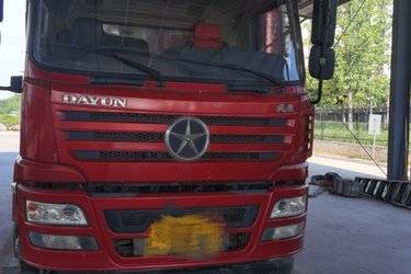 二手大运 F系中卡 220马力 6X2 5.2米自卸车(国五) 4X4 玉柴二手自卸车 黄牌图片