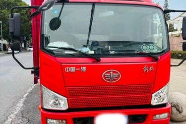 二手解放 J6F 130马力 4.16米单排厢式轻卡(宽体)(国六) 单桥 锡柴二手载货车 蓝牌