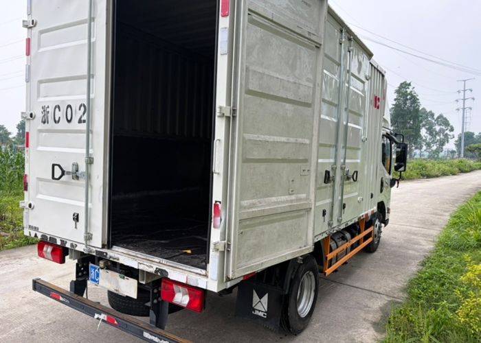 二手江铃汽车 152马力 载货车