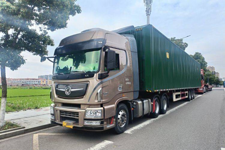 二手东风商用车 560马力 牵引车