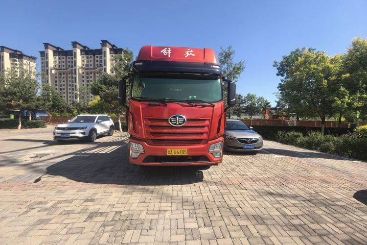 二手一汽解放轻卡 240马力 载货车