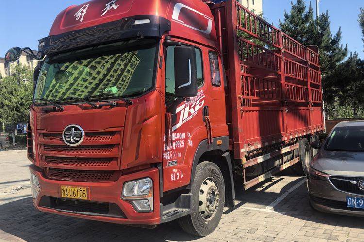 二手一汽解放轻卡 240马力 载货车