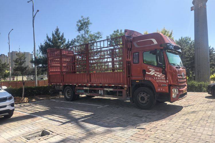 二手一汽解放轻卡 240马力 载货车