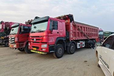 二手福田 欧曼ETX 9系重卡 375马力 8X4 8.8米自卸车(国五) 前四后八 潍柴二手自卸车 黄牌图片
