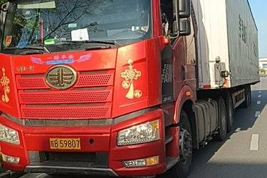 二手一汽解放 J6P重卡 重载型 460马力 6X4牵引车(国五) 双驱 锡柴二手牵引车 黄牌