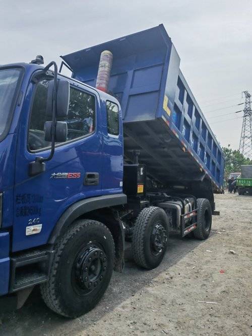 福田瑞沃 240马力 自卸车