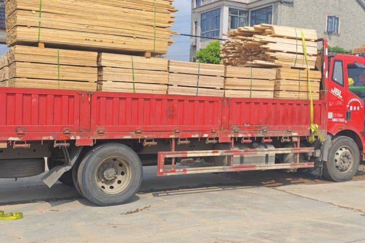 二手一汽解放 220马力 载货车