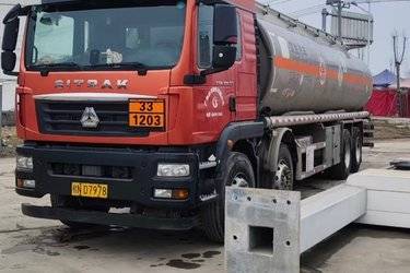 二手油罐车 重汽汕德卡 SITRAK C5H  350 9.6 6X2图片