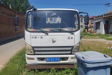 二手一汽解放 J6M重卡 320马力 8X4自卸车底盘(国四) 前四后八 优迪狮二手自卸车 黄牌图片