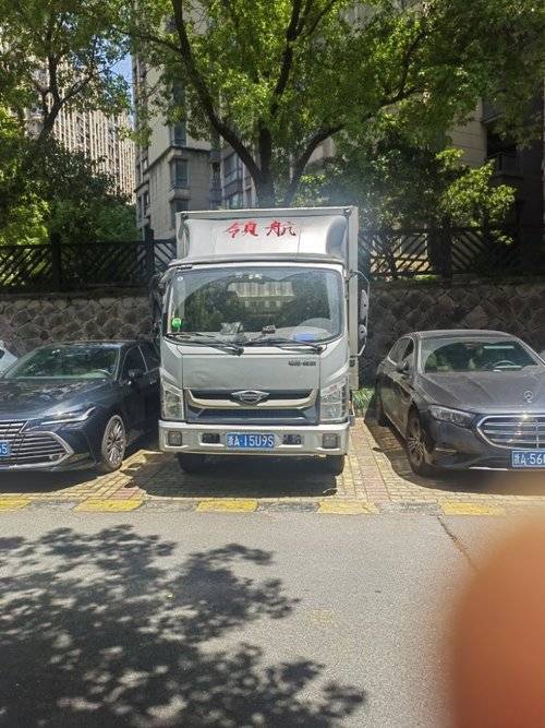福田时代领航 132马力 载货车
