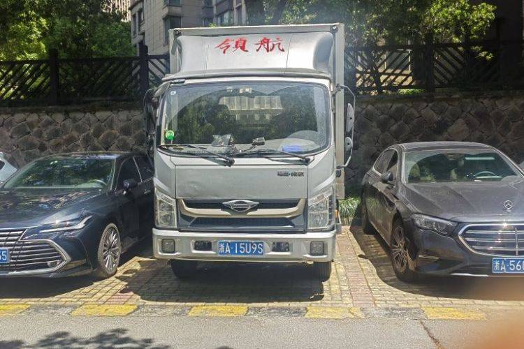 福田时代领航 132马力 载货车
