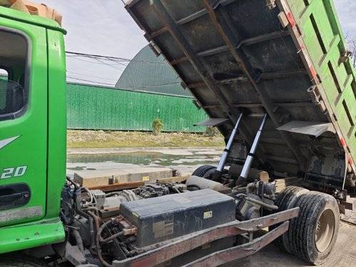 南骏汽车 98Wh 电动卡车