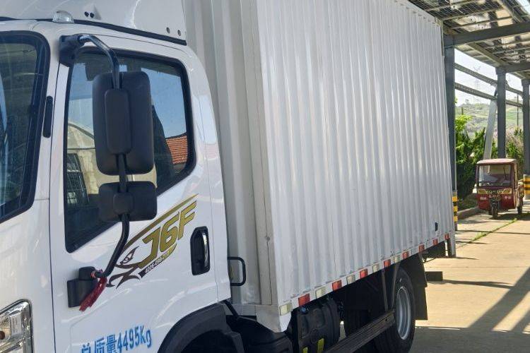 二手一汽解放轻卡 150马力 载货车