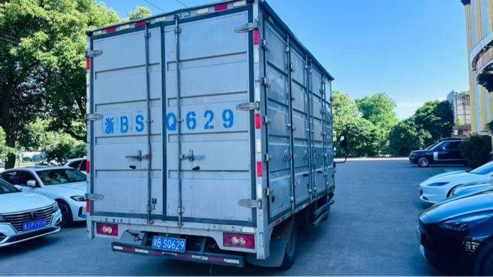 二手福田欧马可 131马力 载货车