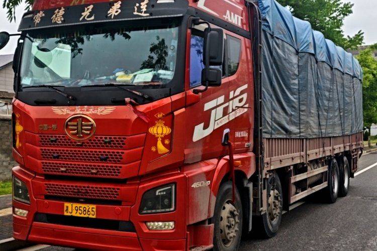 二手青岛解放 460马力 载货车