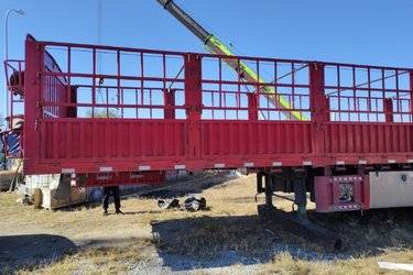 二手13米x2.55米 3轴 仓栅式半挂车