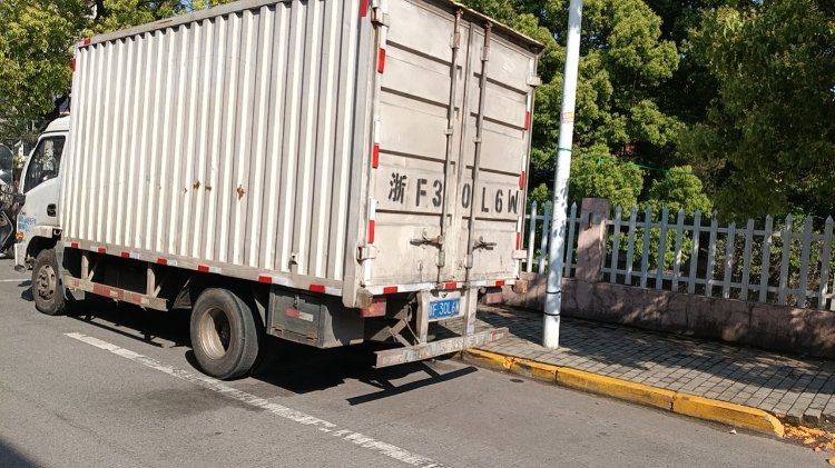 二手上汽轻卡(原上汽跃进) 148马力 载货车