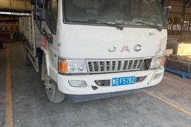 二手江淮 骏铃G系 年度骏铃运输型 156马力 4X2 4.15米自卸车(国五) 单桥 康明斯二手自卸车 黄牌图片