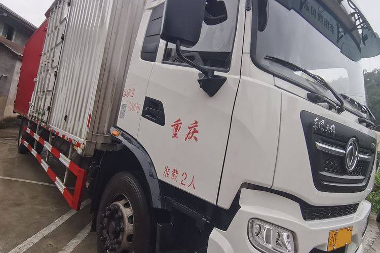 二手东风商用车 290马力 载货车