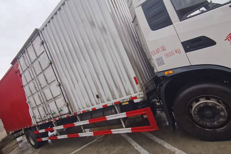 二手东风商用车 290马力 载货车