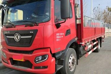 二手东风商用车 天锦KR 舒适版 260马力 4X2 6.8米排半栏板载货车(高顶双卧)(速比3.91)(国六) 单桥 东风康明斯二手载货车 黄牌