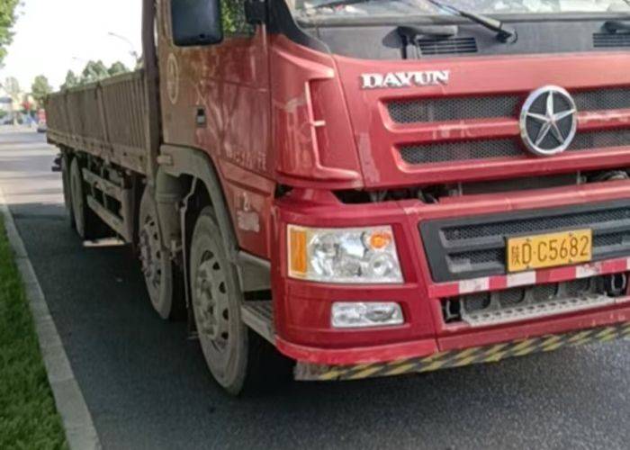 二手大运重卡 350马力 载货车