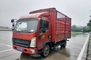 二手中国重汽HOWO 悍将 156马力 4.15米单排仓栅式轻卡(国五) 单桥 云内动力二手载货车 黄牌