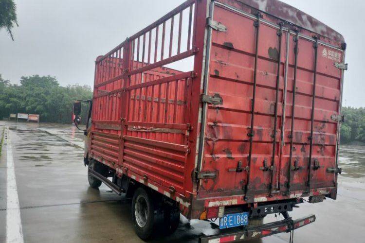 二手重汽HOWO轻卡 156马力 载货车