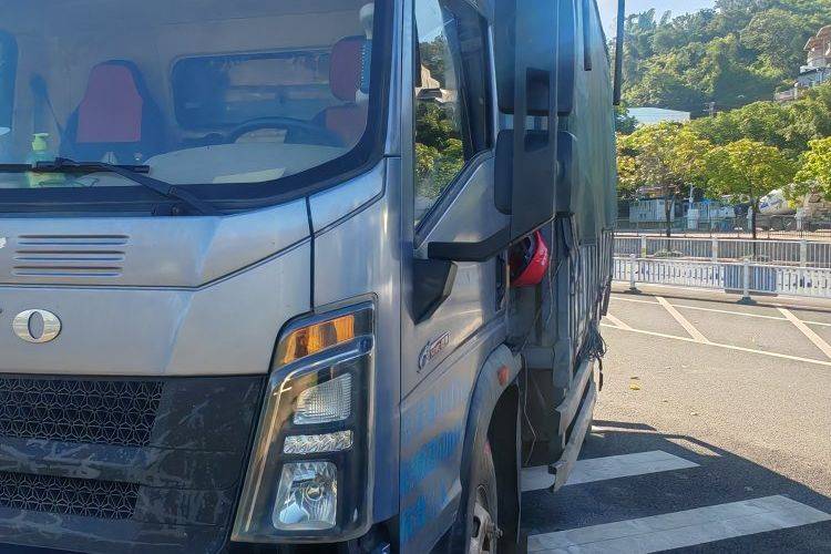 二手重汽HOWO轻卡 160马力 载货车