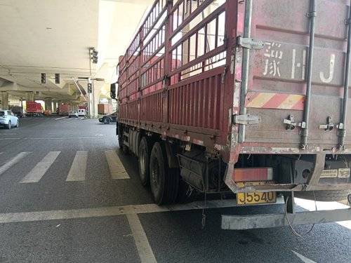 三一集团 430马力 载货车