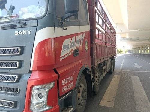 三一集团 430马力 载货车